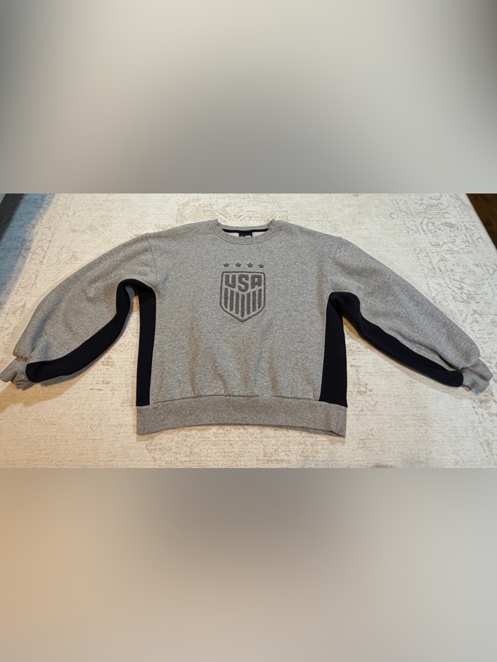 ๐บ๐ธ New Era USA Crewneck Sweatshirt (Gray)